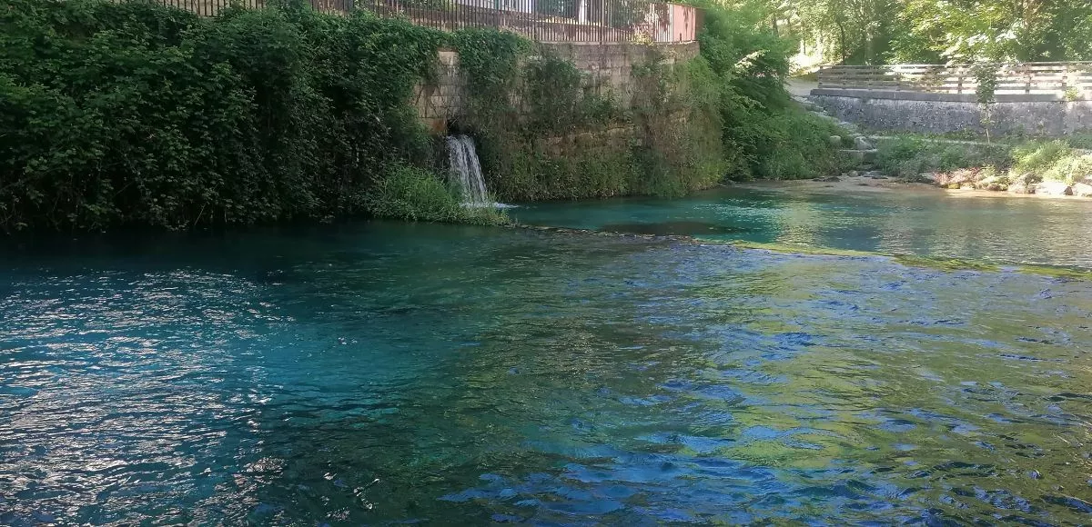 preview CULLATI DAL FIUME VERDE, TESSUTI DALLA STORIA